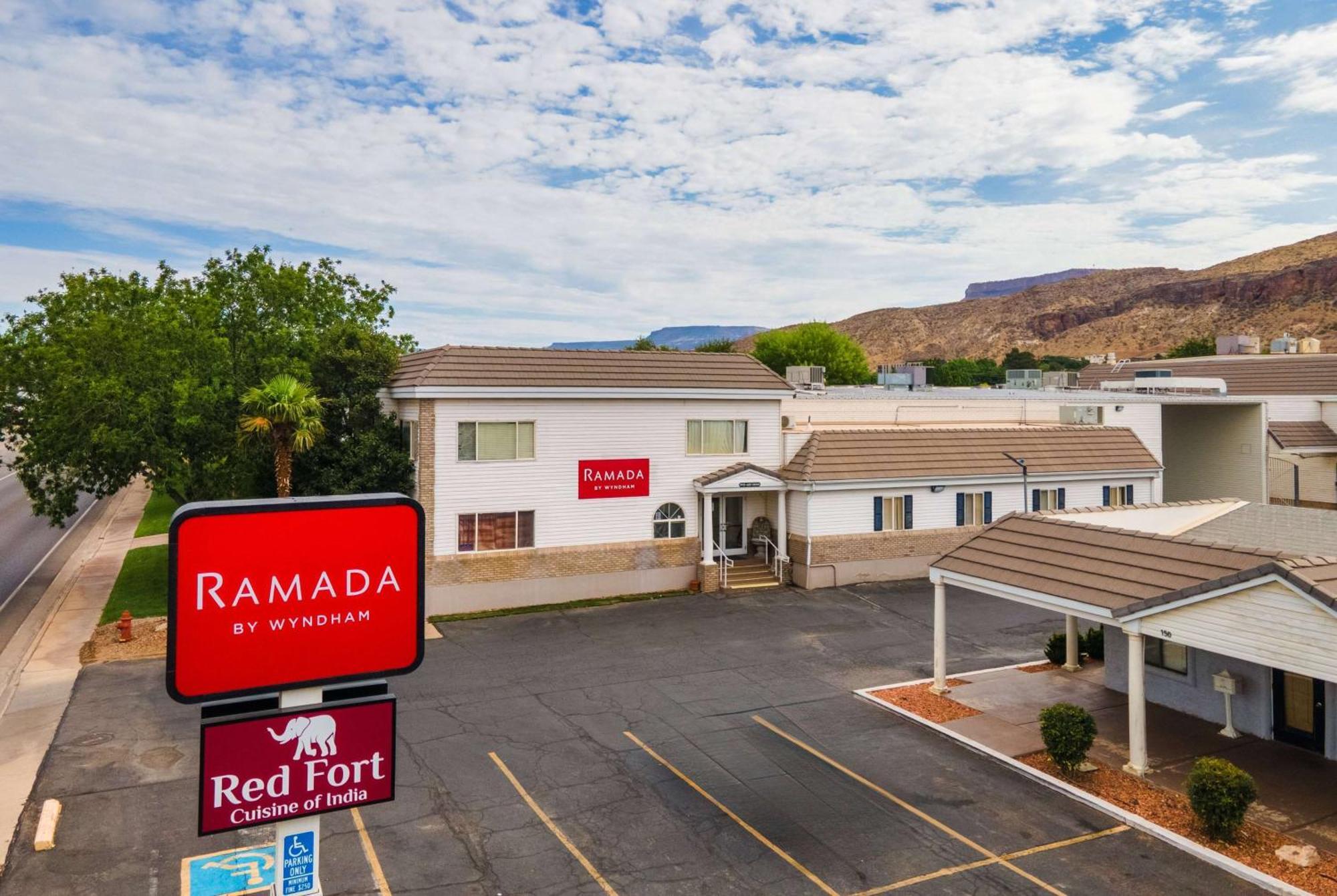 Ramada By Wyndham La Verkin Zion National Park Extérieur photo